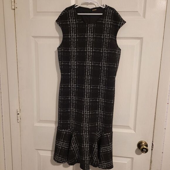 T. Tahari ruffled hem dress - Picture 1 of 10